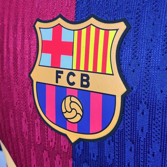 Nike FC Barcelona 2024/25 Match Home
Men's Nike Dri-FIT ADV Soccer Jersey - Picture 4 of 15